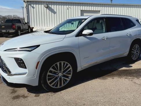 New 2026 Buick Enclave Avenir w/ Super Cruise Package AWD/4WD image 4