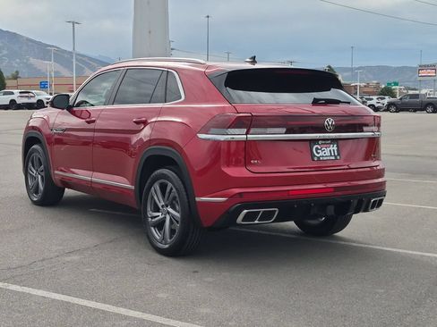 Used 2024 Volkswagen Atlas Cross Sport SEL R-Line AWD/4WD image 5