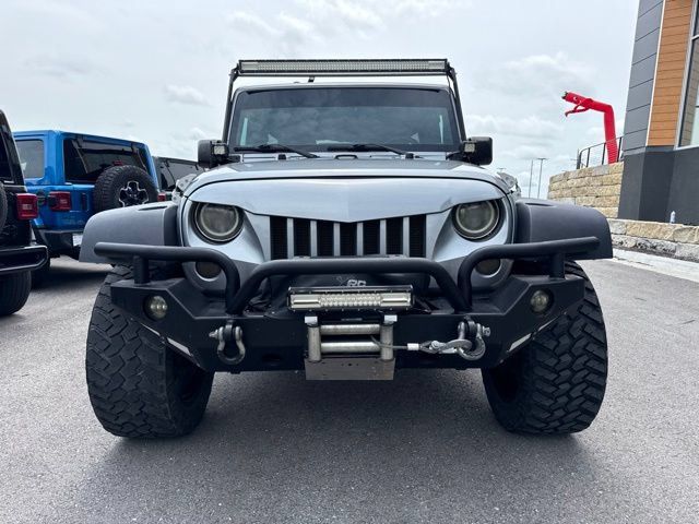 Used 2016 Jeep Wrangler Unlimited Rubicon w/ Connectivity Group AWD/4WD image 8