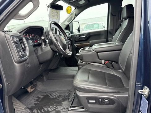 Used 2022 Chevrolet Silverado 3500 LT w/ Convenience Package AWD/4WD image 11