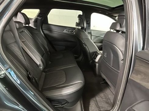 Used 2025 Kia Sportage X-Line AWD/4WD image 30