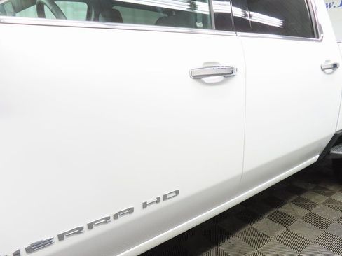 Used 2025 GMC Sierra 2500 SLT w/ SLT Convenience Package image 35