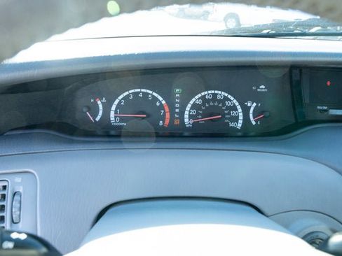 Used 2000 Toyota Avalon XLS image 16