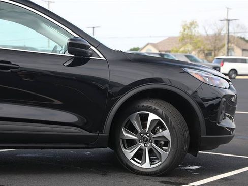 Certified 2024 Ford Escape Platinum AWD/4WD image 5