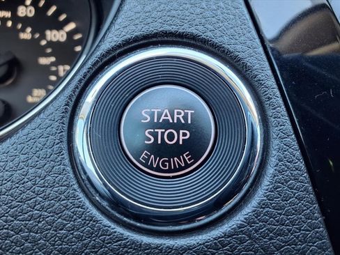 Used 2017 Nissan Rogue Sport SV image 17