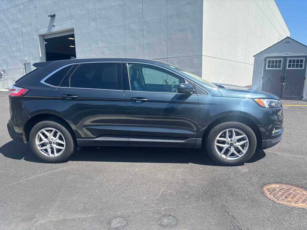 Used 2024 Ford Edge SEL w/ Convenience Package AWD/4WD image 4