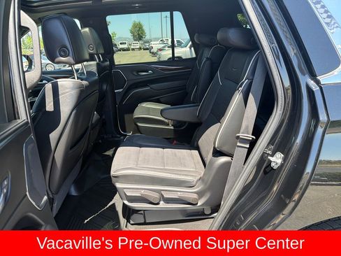 Used 2023 Cadillac Escalade Premium Luxury AWD/4WD image 25