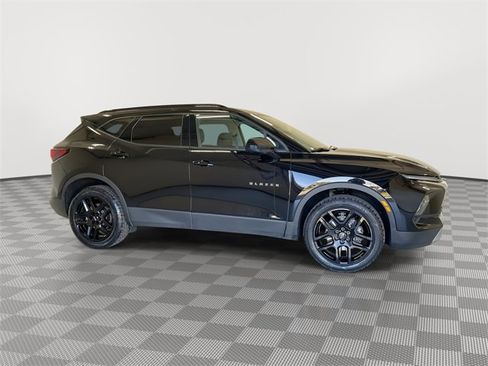 Certified 2024 Chevrolet Blazer LT w/ Convenience Package image 13