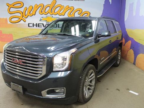 Used 2020 GMC Yukon SLT w/ Premium Edition AWD/4WD image 4