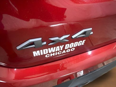 Used 2025 Jeep Compass Trailhawk AWD/4WD image 8