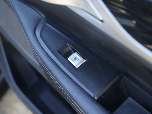 Used 2019 BMW 750i xDrive image 34