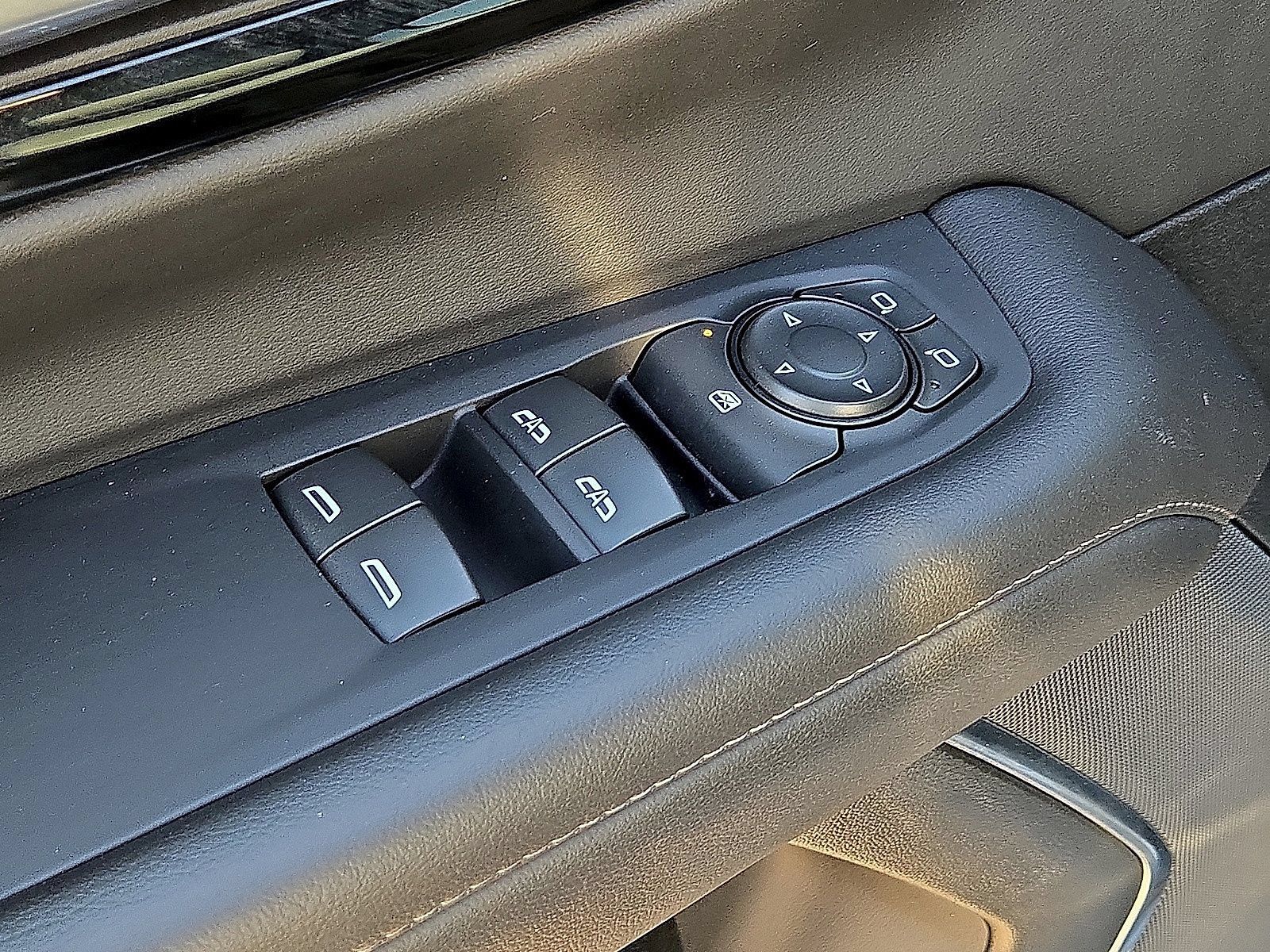 Used 2025 Chevrolet Tahoe LT AWD/4WD image 23