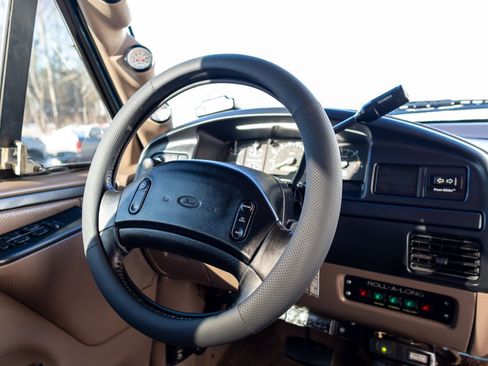 Used 1996 Ford F350 4dr 168.4 WB SRW 4WD image 39