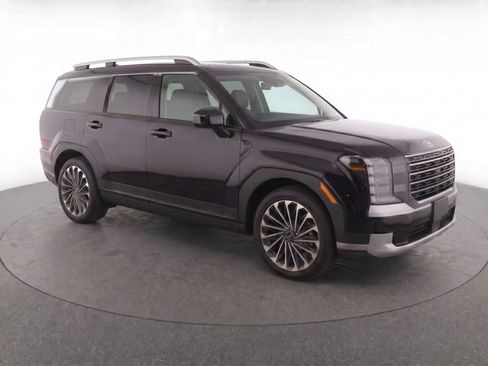 New 2026 Hyundai Palisade Calligraphy FWD image 2