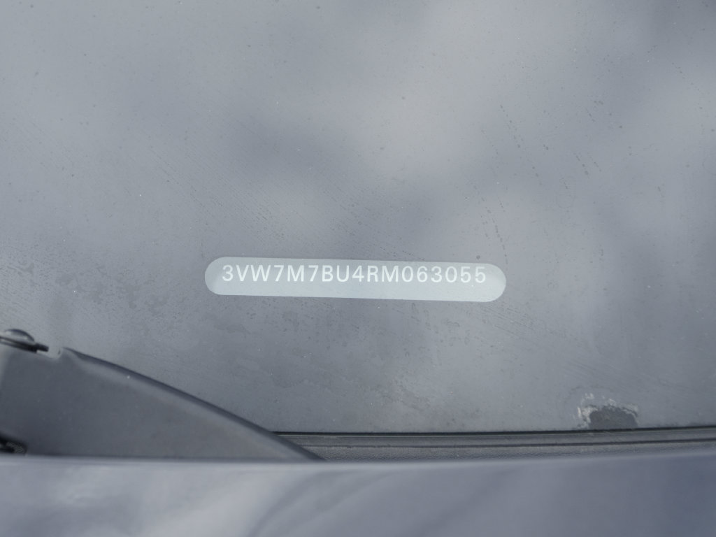 Used 2024 Volkswagen Jetta SE w/ Panoramic Sunroof Package FWD image 31