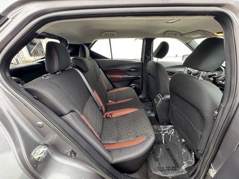 Used 2023 Nissan Kicks SR image 11