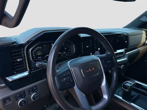 Used 2022 GMC Sierra 1500 SLT w/ SLT Premium Plus Package image 9
