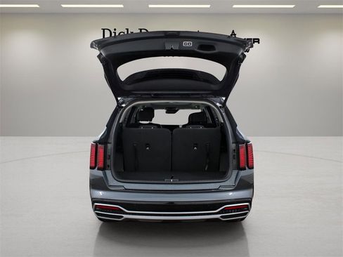 Used 2023 Kia Sorento EX w/ Panoramic Sunroof Package image 30