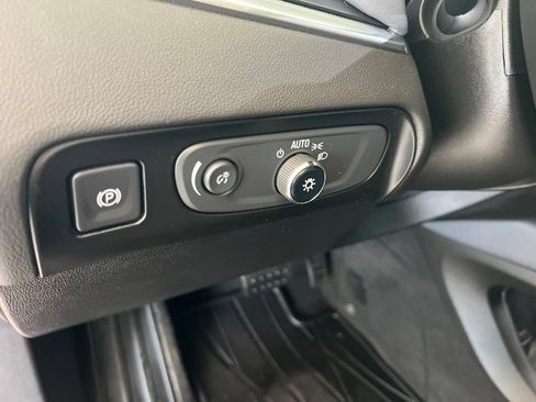 Used 2018 Buick Enclave Essence w/ Trailering Package AWD/4WD image 50