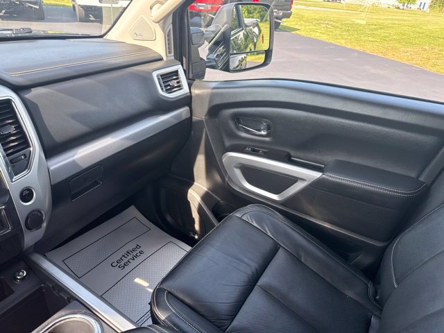 Used 2019 Nissan Titan PRO-4X AWD/4WD image 34