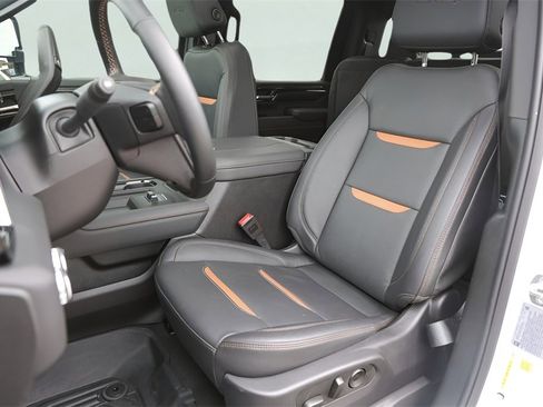 New 2025 GMC Sierra 2500 AT4 w/ AT4 Premium Plus Package image 8