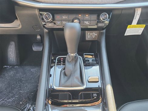 New 2026 Jeep Compass Latitude image 15