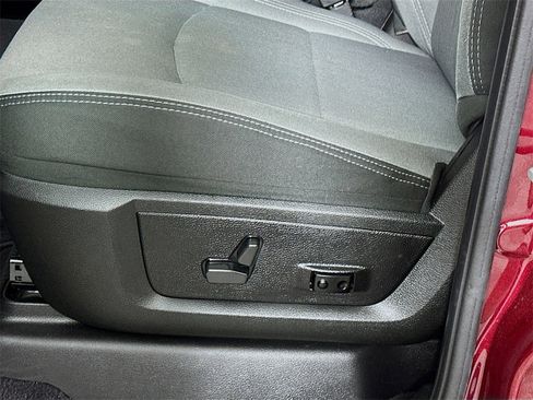 Used 2022 RAM 2500 Big Horn w/ Level C Equiment Group image 22