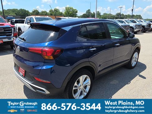 Used 2023 Buick Encore GX Preferred w/ Cold Weather Comfort Package AWD/4WD image 8