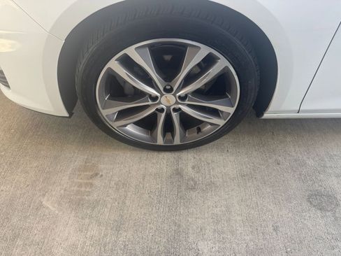 Used 2024 Chevrolet Malibu LT image 30