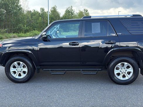 Used 2024 Toyota 4Runner SR5 Premium w/ Moonroof Package AWD/4WD image 12
