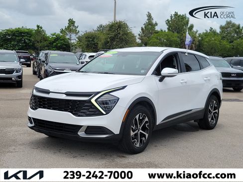 Certified 2024 Kia Sportage EX FWD image 3
