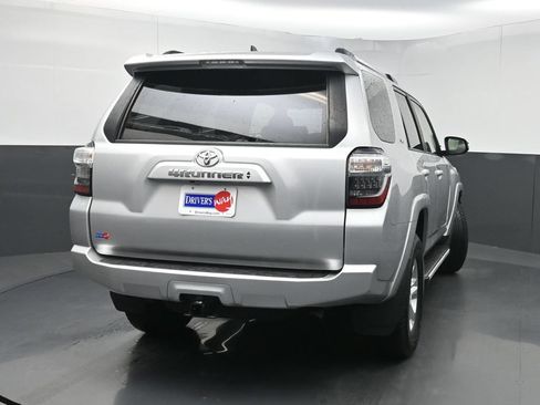 Used 2023 Toyota 4Runner SR5 Premium w/ Moonroof Package RWD image 41