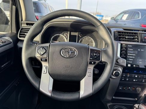 Used 2022 Toyota 4Runner Limited image 12