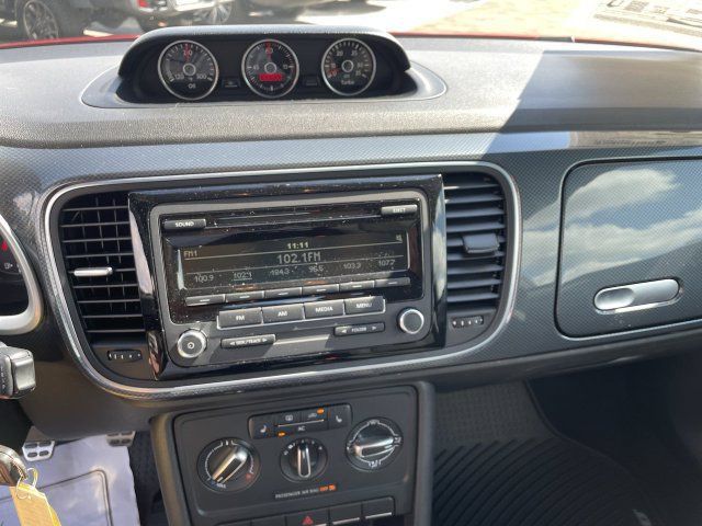 Used 2012 Volkswagen Beetle 2.0T FWD image 19