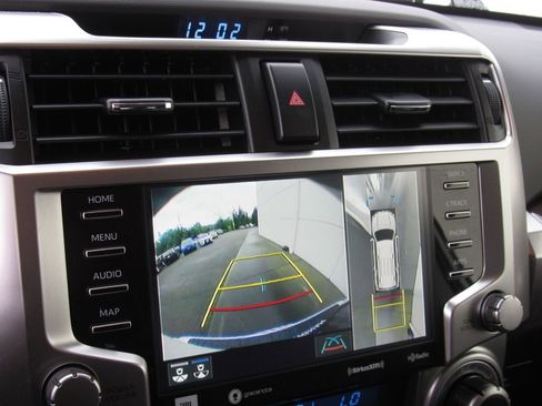 Used 2023 Toyota 4Runner Limited AWD/4WD image 33