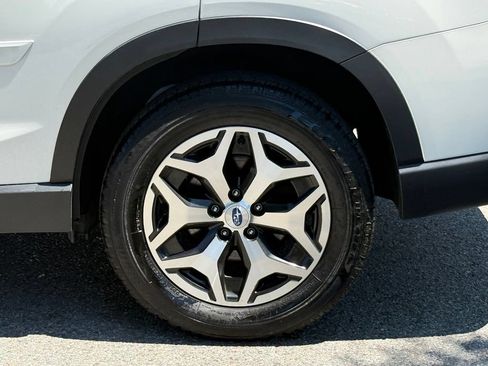 Certified 2023 Subaru Forester Premium AWD/4WD image 6