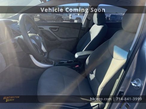 Used 2015 Hyundai Elantra SE image 9