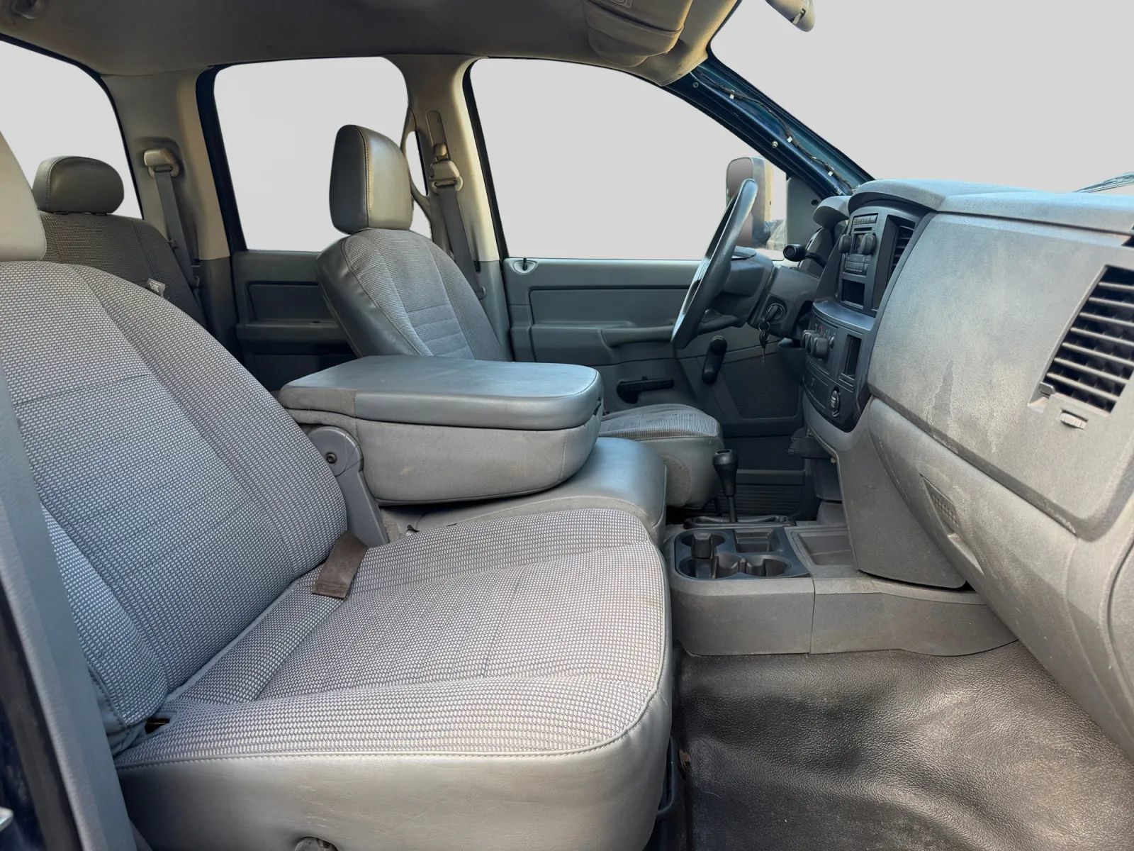 Used 2008 Dodge Ram 2500 Truck ST w/ Popular Equipment Group AWD/4WD image 15