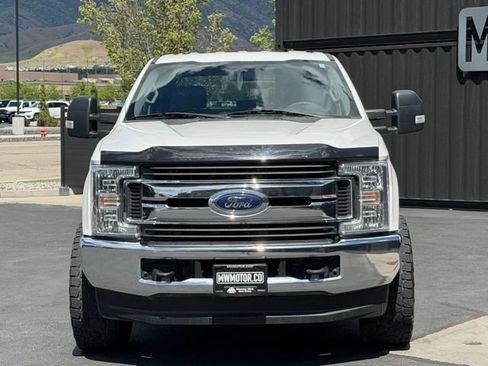 Used 2019 Ford F250 XLT AWD/4WD image 2