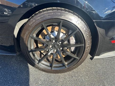 Used 2016 Ford Mustang Shelby GT350 w/ Technology Package image 14