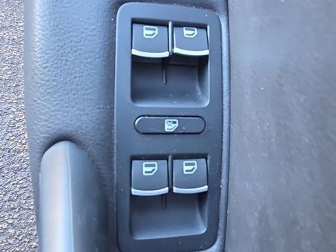 Used 2012 Volkswagen Passat 2.5 SE image 21