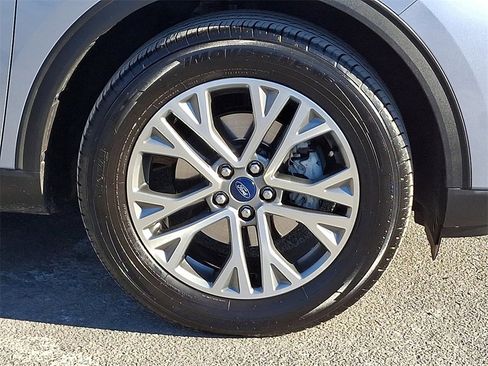 Certified 2022 Ford Escape SEL image 8