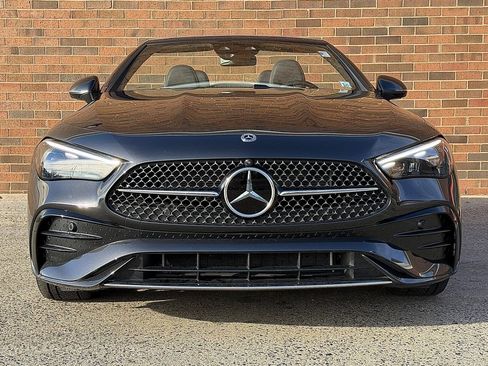 Used 2024 Mercedes-Benz CLE 450 4MATIC Cabriolet image 10