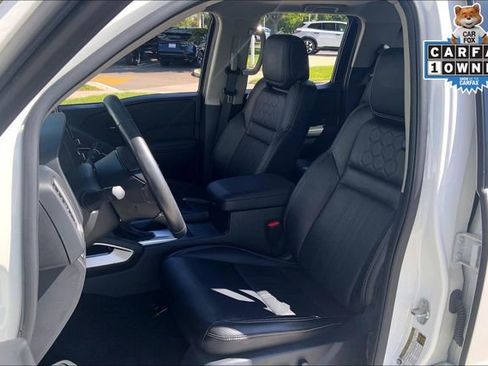 Used 2024 Nissan Frontier SL w/ Technology Package AWD/4WD image 25