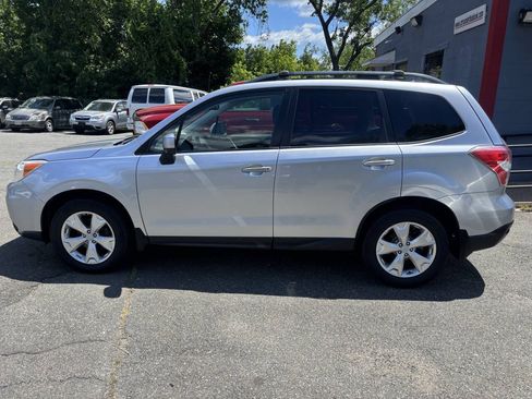 Used 2014 Subaru Forester 2.5i Premium AWD/4WD image 2