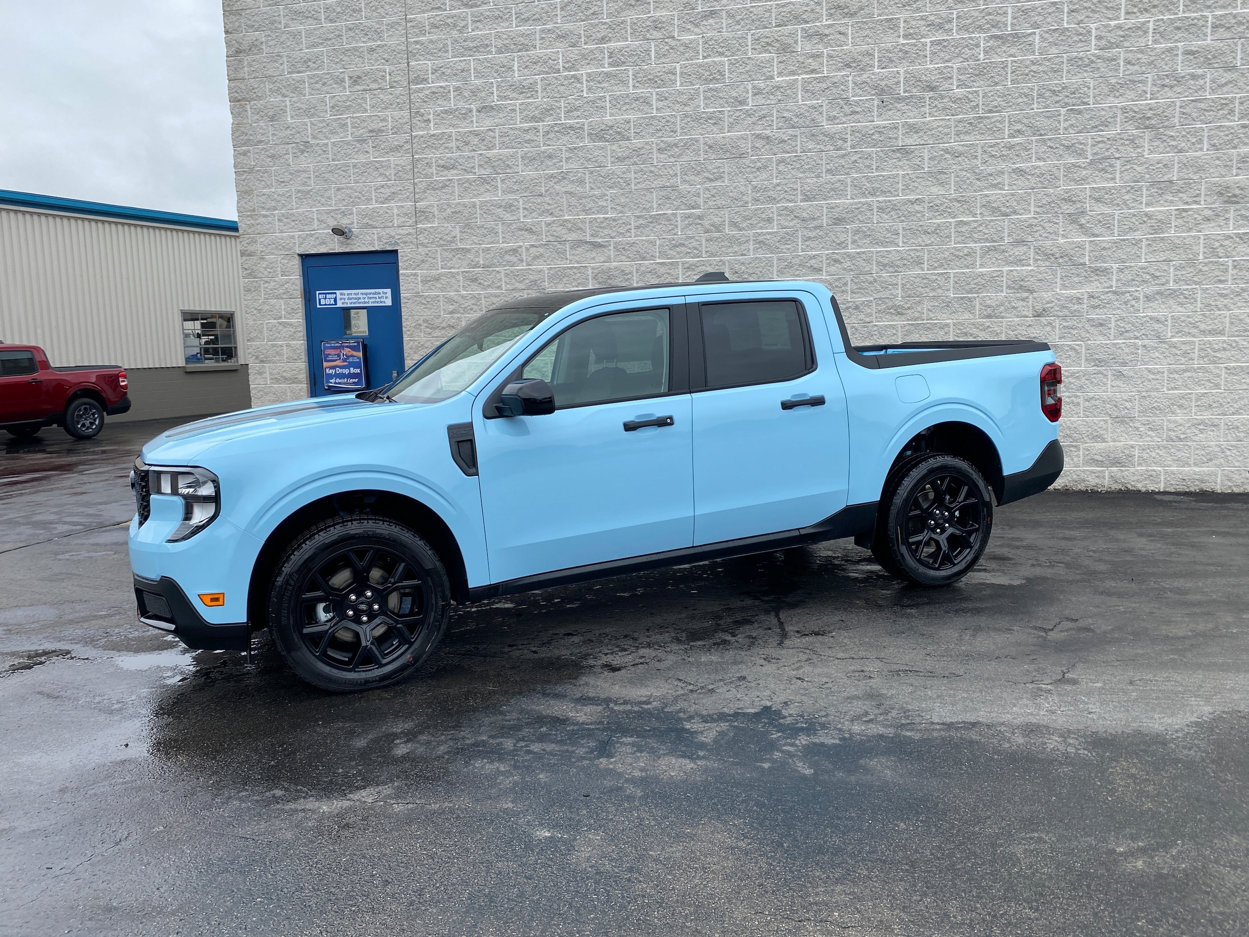 New 2026 Ford Maverick XLT w/ XLT Luxury Package AWD/4WD image 3