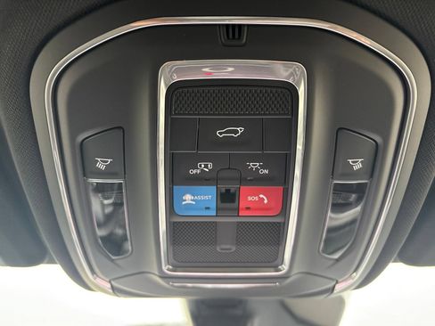 New 2026 Jeep Grand Cherokee Altitude RWD image 19
