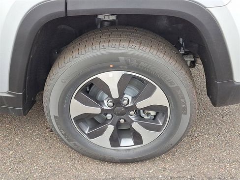 New 2024 Jeep Grand Cherokee Limited 4xe w/ Luxury Tech Group II image 6