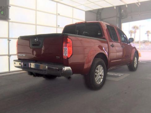 Used 2016 Nissan Frontier SV w/ SV Value Truck Package RWD image 2