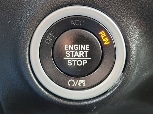 Used 2021 Dodge Challenger R/T Scat Pack RWD image 27